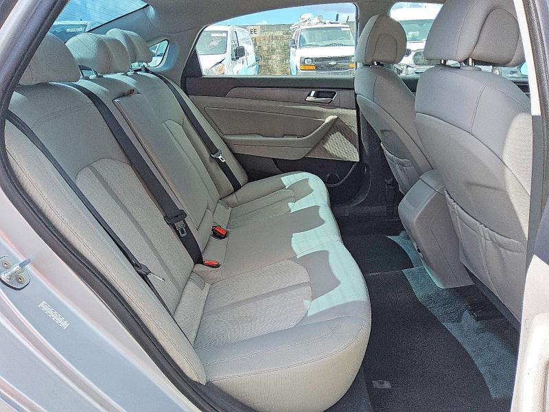 Продажа на аукционе авто 2017 Hyundai Sonata Hybrid, vin: KMHE24L13HA059170, номер лота: 61179366