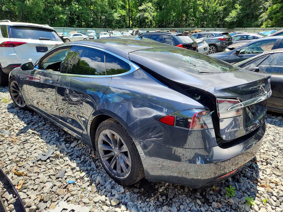 Продажа на аукционе авто 2018 Tesla Model S, vin: 5YJSA1E23JF278304, номер лота: 59300496