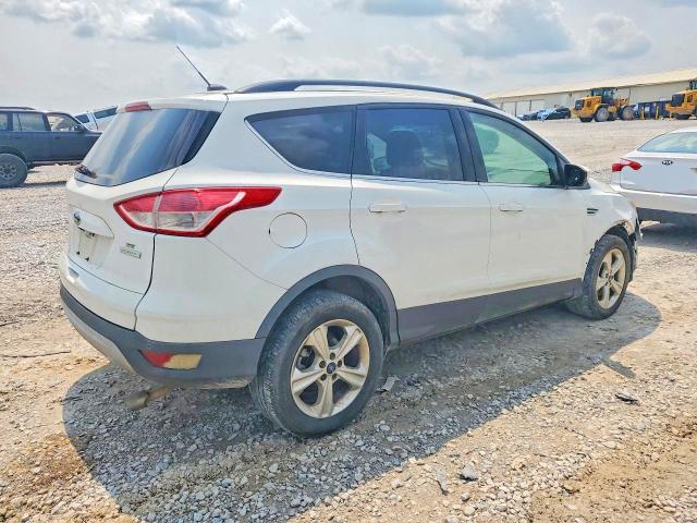 2015 Ford Escape მანქანა იყიდება აუქციონზე, vin: 1FMCU0GX8FUC81787, აუქციონის ნომერი: 62253946