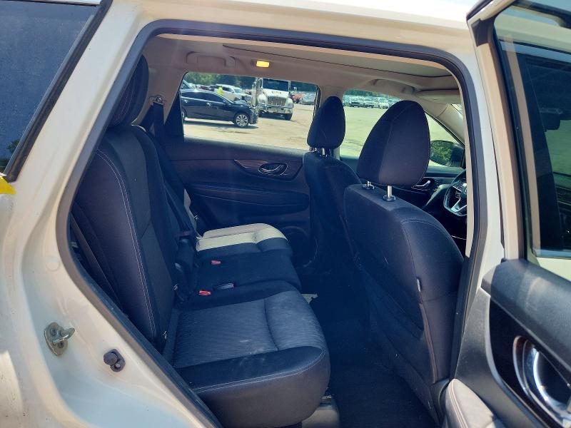 61118356 :رقم المزاد ، JN8AT2MV0JW353886 vin ، 2018 Nissan Rogue مزاد بيع