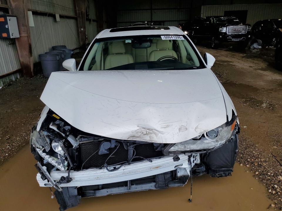 60641596 :رقم المزاد ، JTHBK1GG0F2182015 vin ، 2015 Lexus Es مزاد بيع