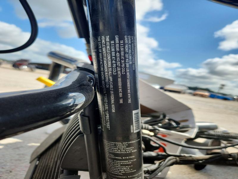 61334426 :رقم المزاد ، 1HD1ABL18PB627883 vin ، 2023 Harley-davidson Flhxst مزاد بيع
