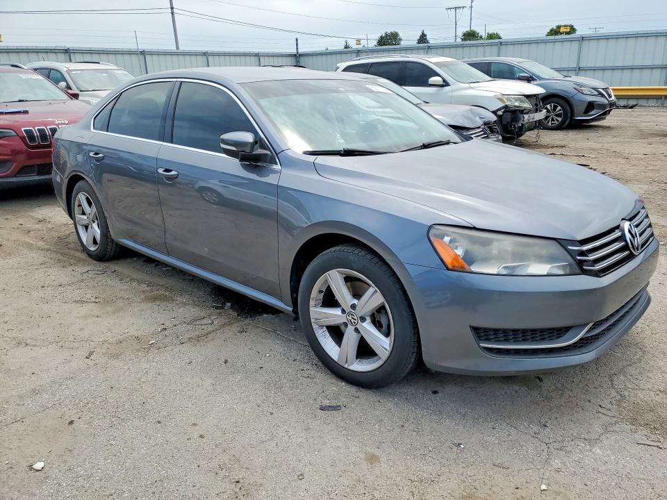 62111016 :رقم المزاد ، 1VWBS7A30FC027921 vin ، 2015 Volkswagen Passat مزاد بيع