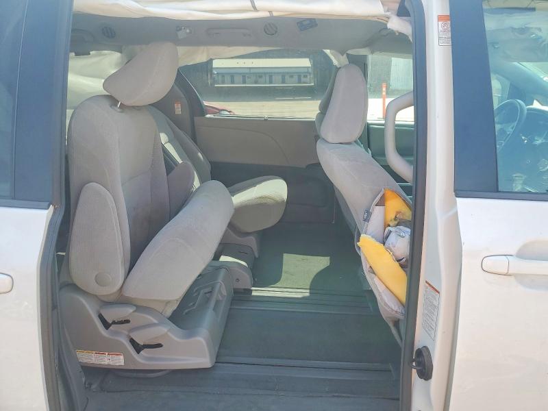 Продажа на аукционе авто 2017 Toyota Sienna, vin: 5TDKZ3DC1HS799543, номер лота: 62939776