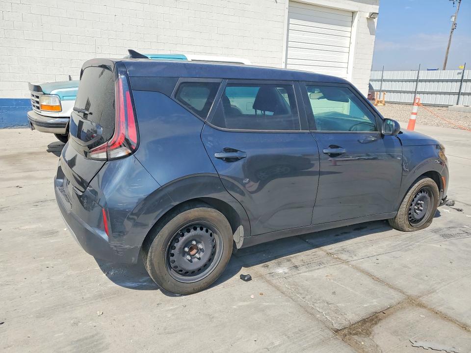 2025 Kia Soul მანქანა იყიდება აუქციონზე, vin: KNDJ23AU8S7248721, აუქციონის ნომერი: 63125636