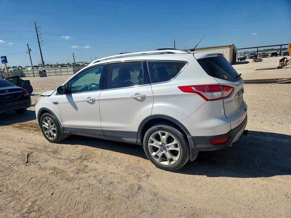 2015 Ford Escape მანქანა იყიდება აუქციონზე, vin: 1FMCU9J95FUB48712, აუქციონის ნომერი: 62871646