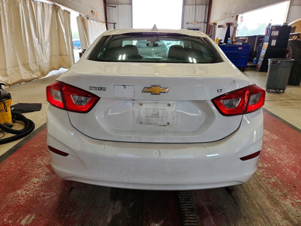 2017 Chevrolet Cruze მანქანა იყიდება აუქციონზე, vin: 1G1BE5SM5H7271557, აუქციონის ნომერი: 61076986