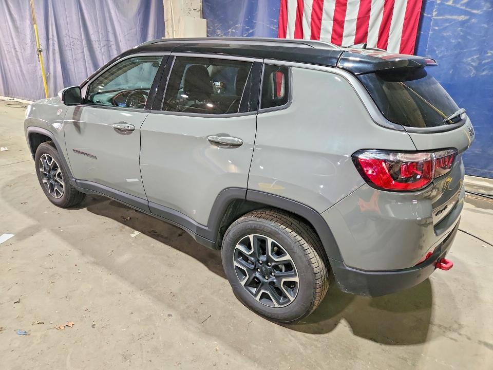 61426176 :رقم المزاد ، 3C4NJDDB4MT598317 vin ، 2021 Jeep Compass مزاد بيع