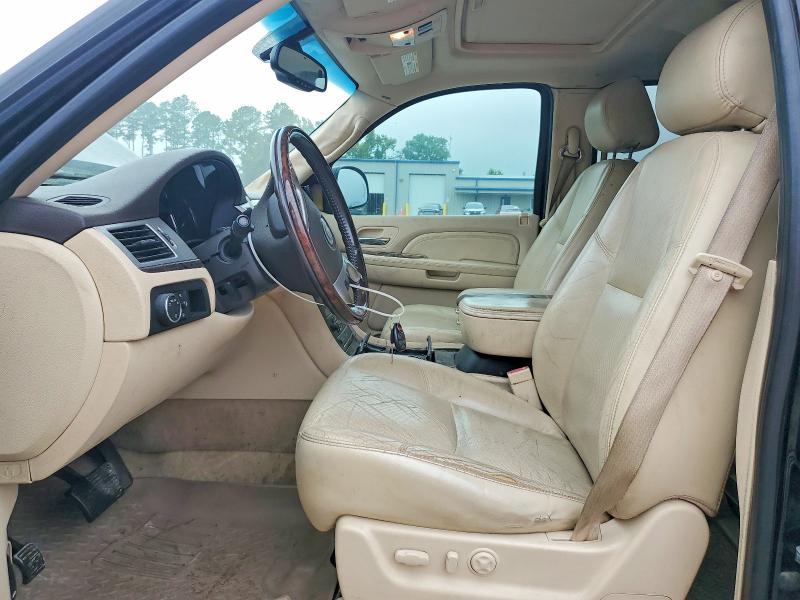 57551296 :رقم المزاد ، 1GYFK668X7R288937 vin ، 2007 Cadillac Escalade مزاد بيع
