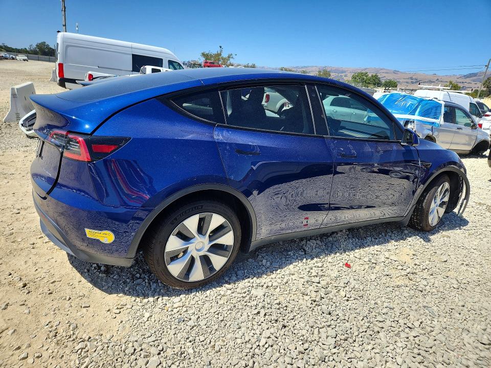 60653596 :رقم المزاد ، 5YJYGAEE8MF196818 vin ، 2021 Tesla Model Y مزاد بيع