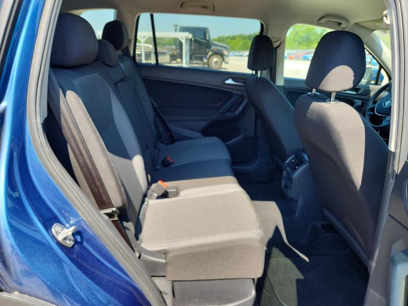 Продажа на аукционе авто 2019 Volkswagen Tiguan, vin: 3VV0B7AX1KM063382, номер лота: 61158896