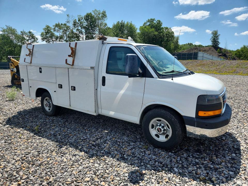 61752206 :رقم المزاد ، 1GD07RFGXG1315747 vin ، 2016 Gmc Savana مزاد بيع