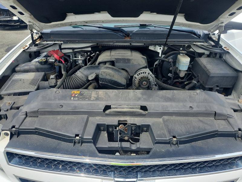 60850606 :رقم المزاد ، 1GNSKBE06ER238369 vin ، 2014 Chevrolet Tahoe مزاد بيع