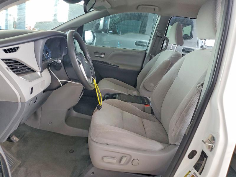 Продажа на аукционе авто 2018 Toyota Sienna, vin: 5TDKZ3DC1JS957398, номер лота: 61741586