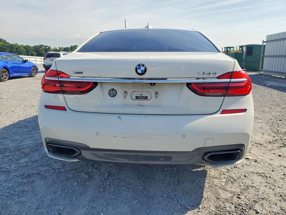 60606156 :رقم المزاد ، WBA7F2C3XHG423411 vin ، 2017 Bmw 750 مزاد بيع