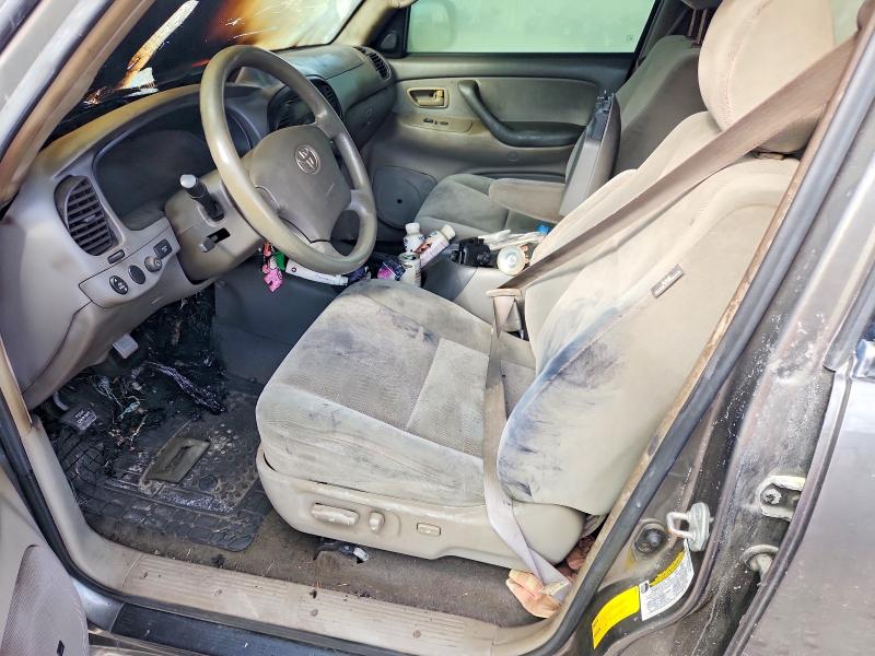 2005 Toyota Sequoia მანქანა იყიდება აუქციონზე, vin: 5TDBT44A85S236846, აუქციონის ნომერი: 61607866