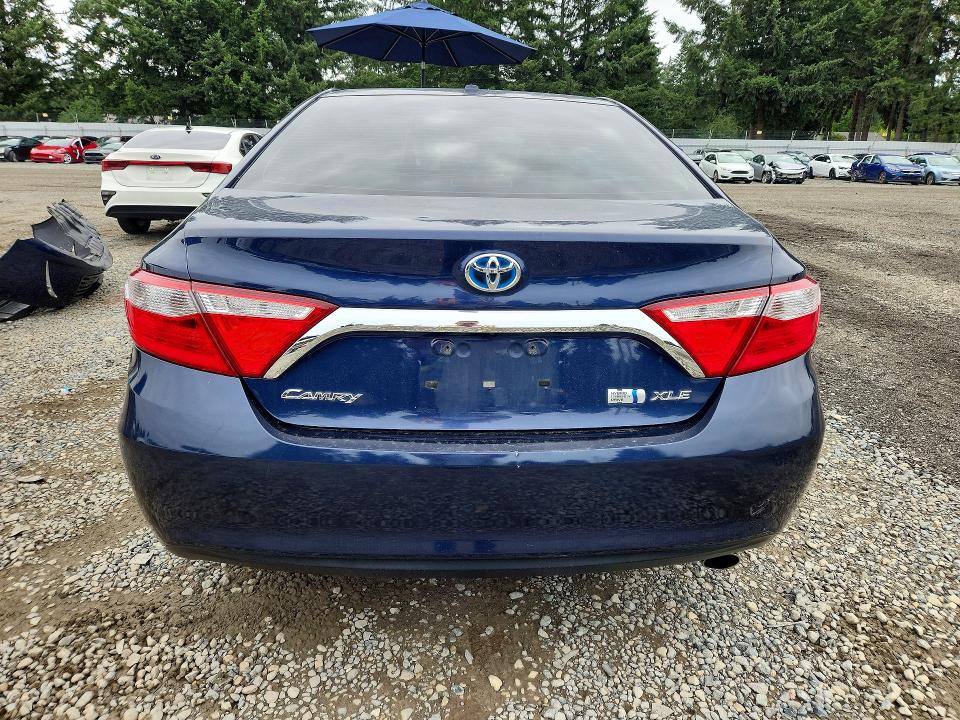 60695536 :رقم المزاد ، 4T1BD1FK3FU172886 vin ، 2015 Toyota Camry Hybrid مزاد بيع