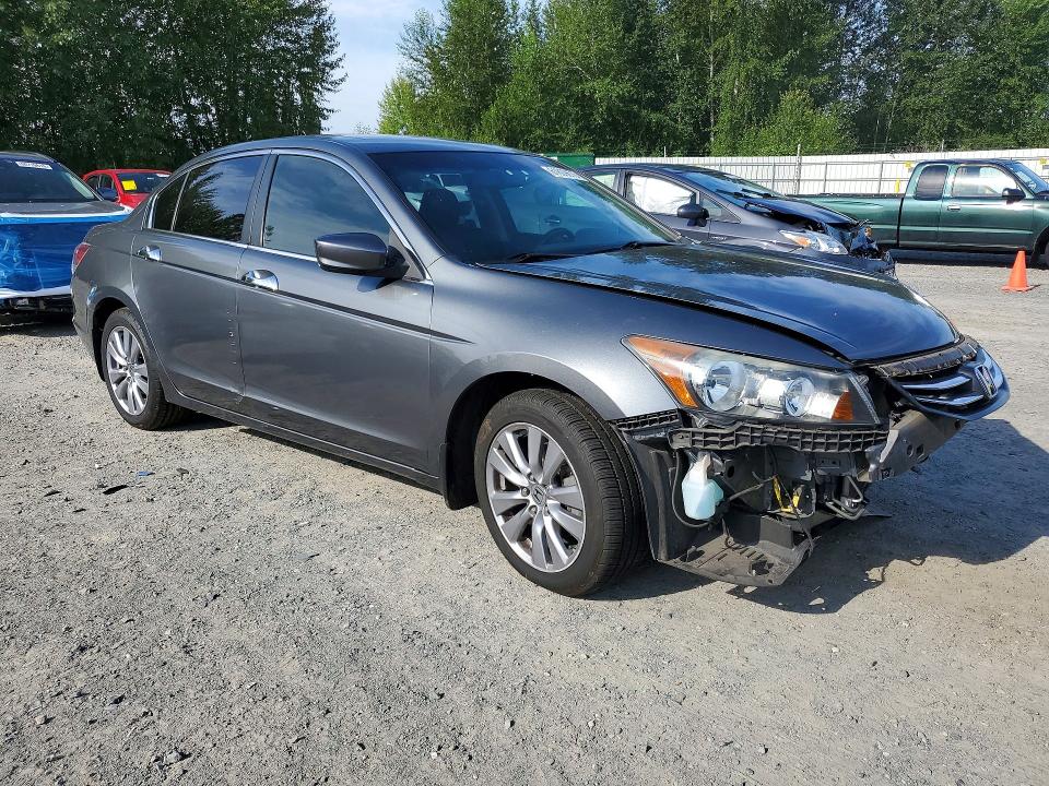 61809676 :رقم المزاد ، 1HGCP3F8XBA019340 vin ، 2011 Honda Accord مزاد بيع