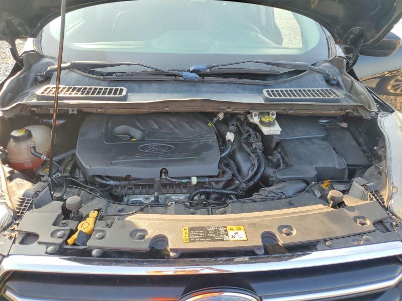 63032656 :رقم المزاد ، 1FMCU0GD7HUD16036 vin ، 2017 Ford Escape مزاد بيع