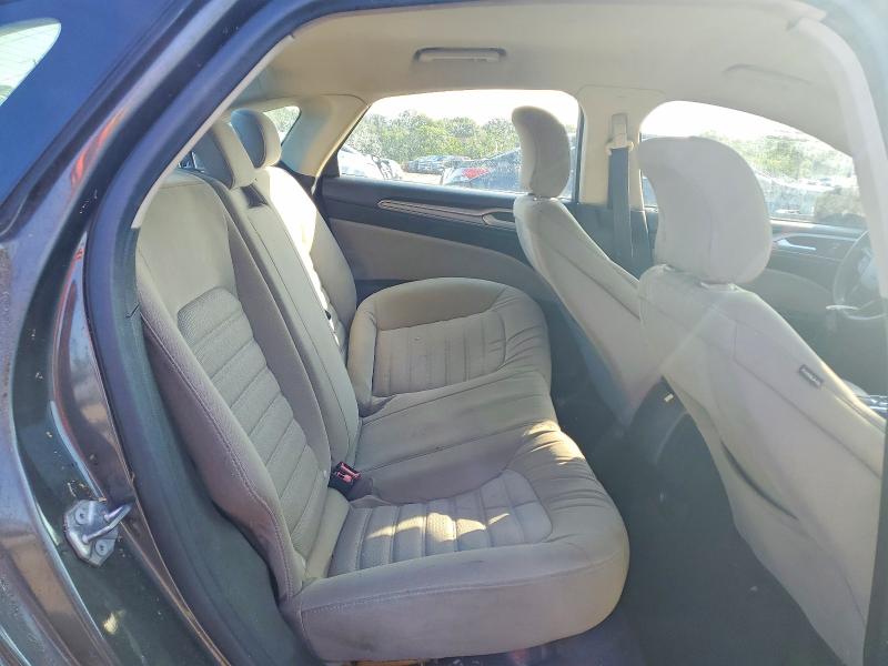 60589206 :رقم المزاد ، 3FA6P0G75KR102511 vin ، 2019 Ford Fusion مزاد بيع