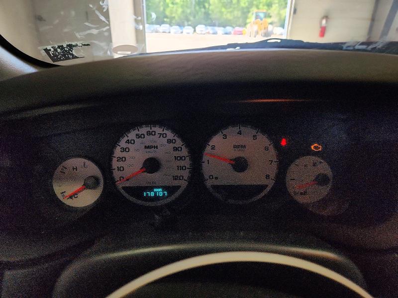2005 Dodge Neon მანქანა იყიდება აუქციონზე, vin: 1B3ES56C05D197283, აუქციონის ნომერი: 59600286