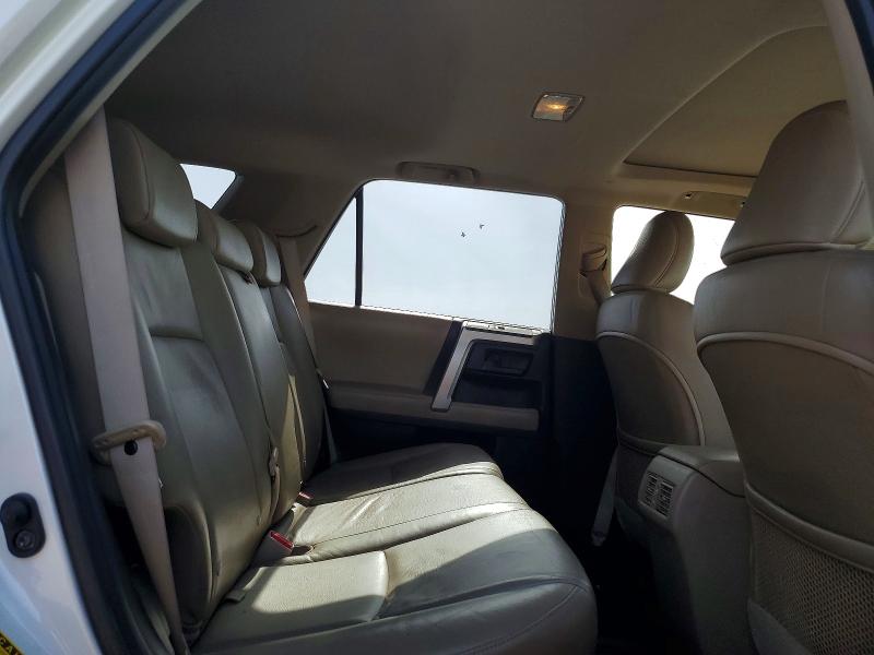 61983426 :رقم المزاد ، JTEZU5JR6A5008027 vin ، 2010 Toyota 4runner مزاد بيع