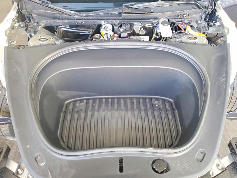 48987946 :رقم المزاد ، 5YJ3E1EB2SF899947 vin ، 2025 Tesla Model 3 مزاد بيع