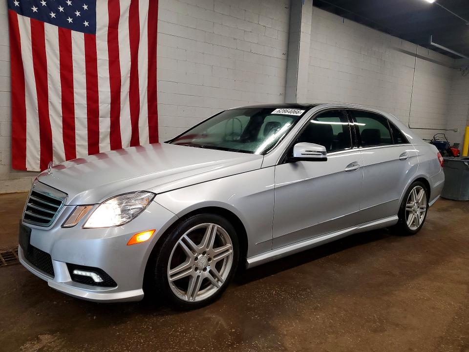 2011 Mercedes-benz E მანქანა იყიდება აუქციონზე, vin: WDDHF8HB4BA301072, აუქციონის ნომერი: 62864066