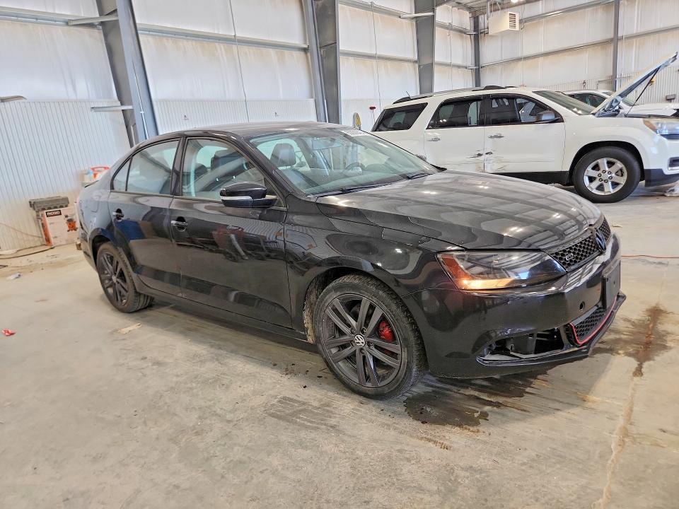 60050646 :رقم المزاد ، 3VWD17AJ0EM437335 vin ، 2014 Volkswagen Jetta مزاد بيع