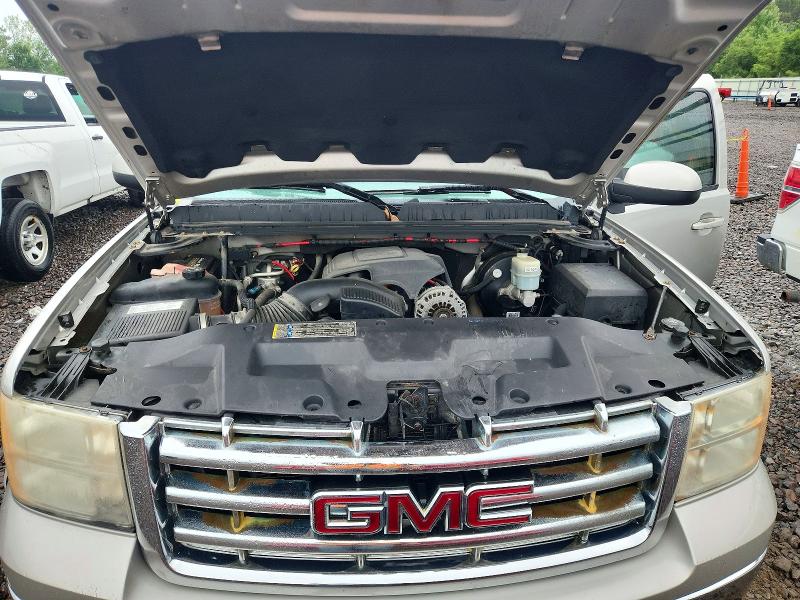 63590246 :رقم المزاد ، 2GTEK133581209441 vin ، 2008 Gmc Sierra مزاد بيع