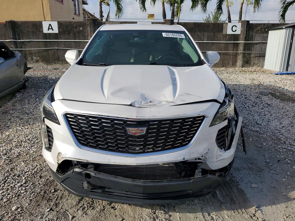 60186206 :رقم المزاد ، 1GYAZAR48KF109015 vin ، 2019 Cadillac Xt4 مزاد بيع