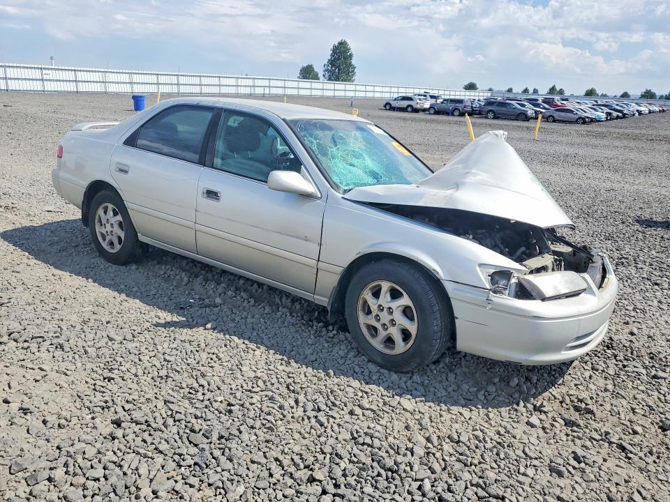 61540836 :رقم المزاد ، 4T1BG22K41U041185 vin ، 2001 Toyota Camry مزاد بيع