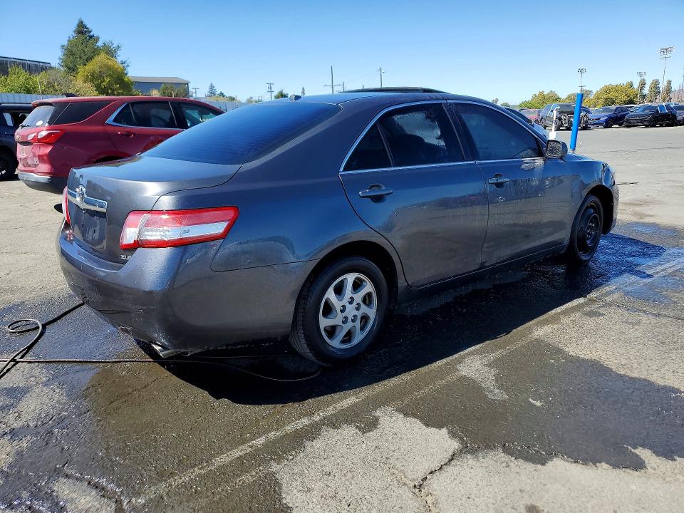 2011 Toyota Camry მანქანა იყიდება აუქციონზე, vin: 4T1BF3EK3BU636891, აუქციონის ნომერი: 64246266