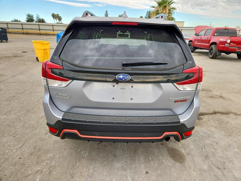 61948766 :رقم المزاد ، JF2SKAJC4NH503137 vin ، 2022 Subaru Forester مزاد بيع