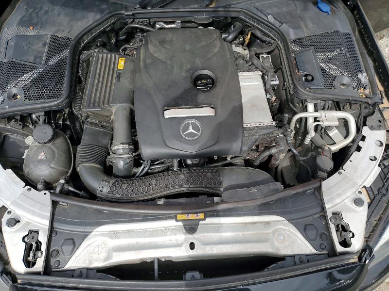 59299306 :رقم المزاد ، WDDWF4JB5JR409663 vin ، 2018 Mercedes-benz C مزاد بيع