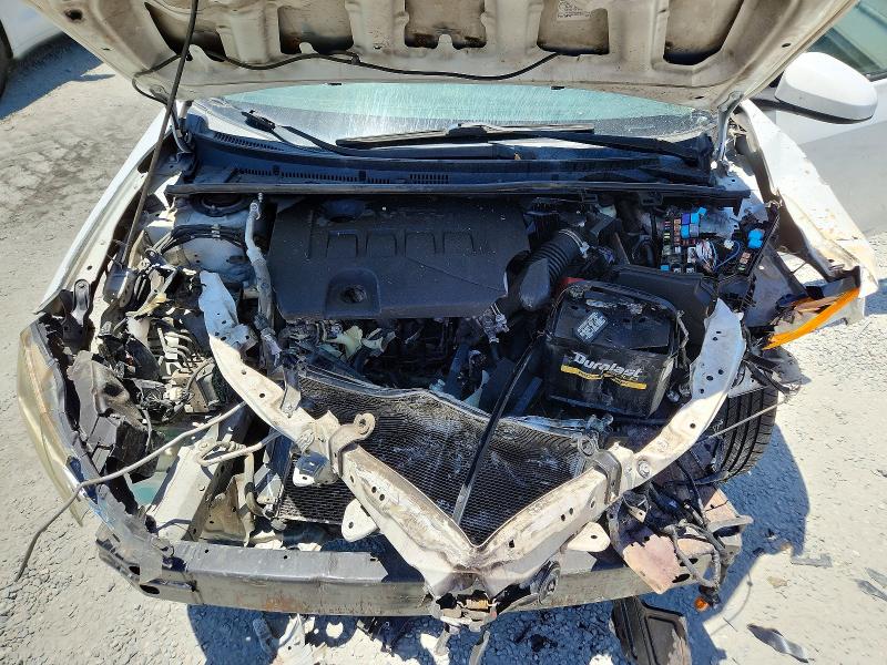 60084466 :رقم المزاد ، 5YFBURHEXHP684199 vin ، 2017 Toyota Corolla مزاد بيع