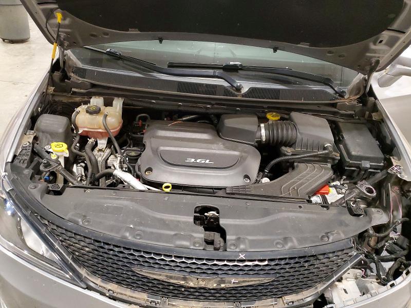 60470306 :رقم المزاد ، 2C4RC1BG8JR149181 vin ، 2018 Chrysler Pacifica مزاد بيع
