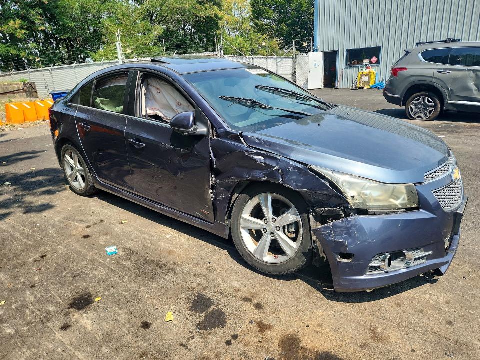 62006726 :رقم المزاد ، 1G1PE5SB3D7110123 vin ، 2013 Chevrolet Cruze مزاد بيع