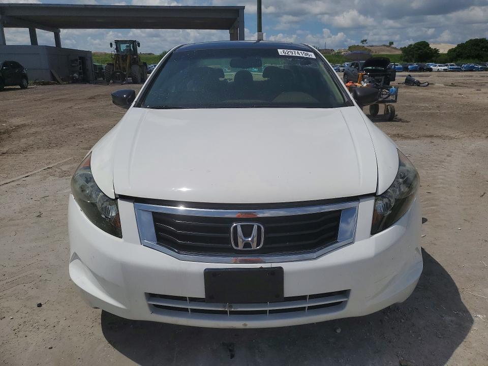 62974196 :رقم المزاد ، 1HGCP26888A032526 vin ، 2008 Honda Accord مزاد بيع