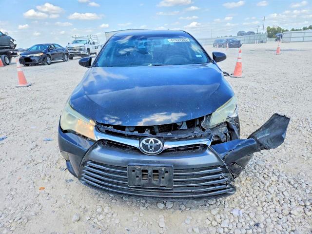 62539986 :رقم المزاد ، 4T1BF1FK4HU617648 vin ، 2017 Toyota Camry مزاد بيع