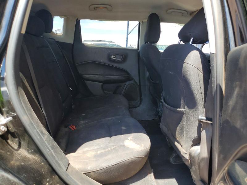60811566 :رقم المزاد ، 3C4NJDAB1JT180359 vin ، 2018 Jeep Compass مزاد بيع