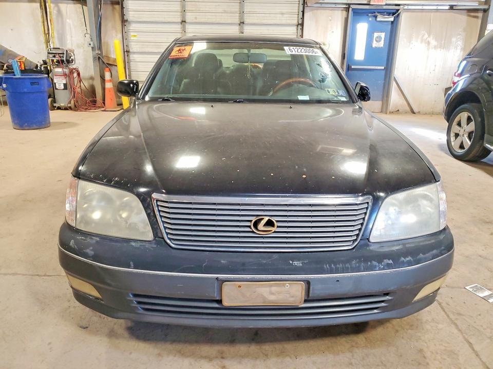 61223006 :رقم المزاد ، JT8BH28F8W0104880 vin ، 1998 Lexus Ls مزاد بيع