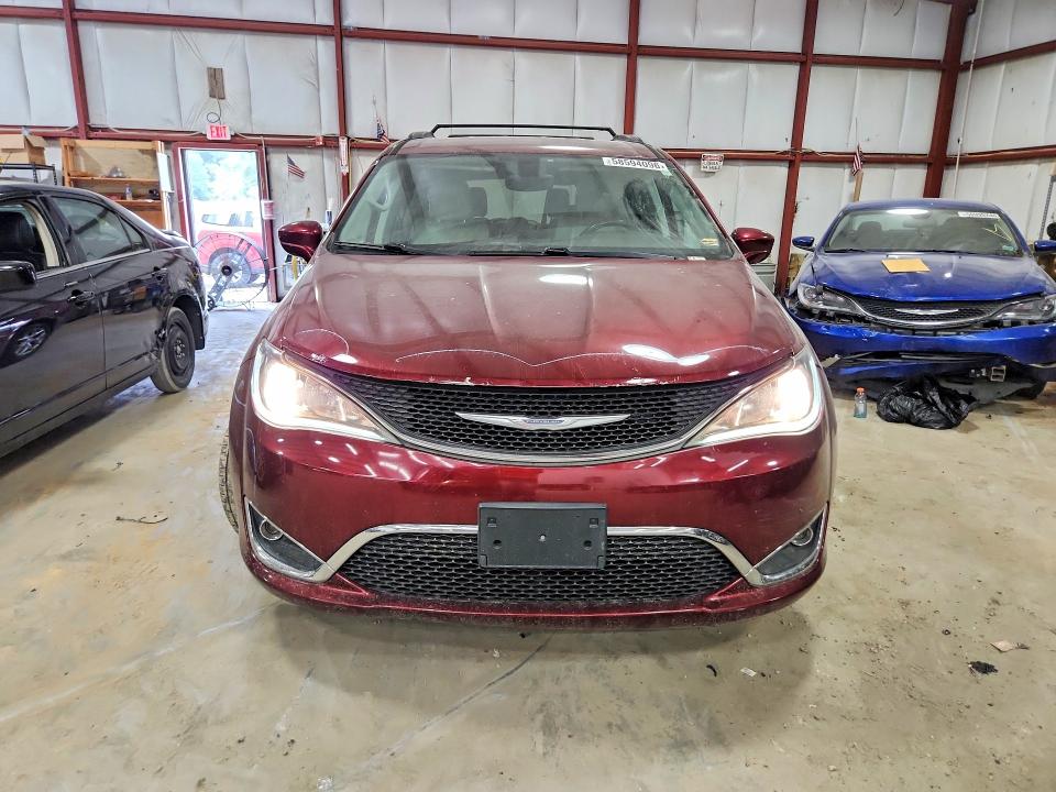 58594096 :رقم المزاد ، 2C4RC1BG7HR588009 vin ، 2017 Chrysler Pacifica مزاد بيع