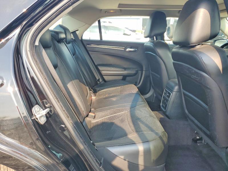 Продажа на аукционе авто 2016 Chrysler 300c, vin: 2C3CCAKG3GH261704, номер лота: 61323366