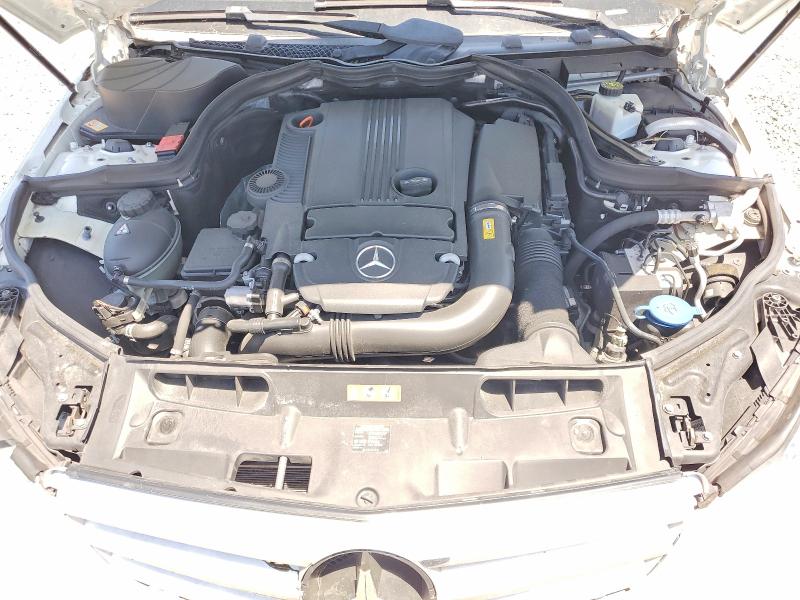 2013 Mercedes-benz C მანქანა იყიდება აუქციონზე, vin: WDDGF4HB4DA851587, აუქციონის ნომერი: 59916876