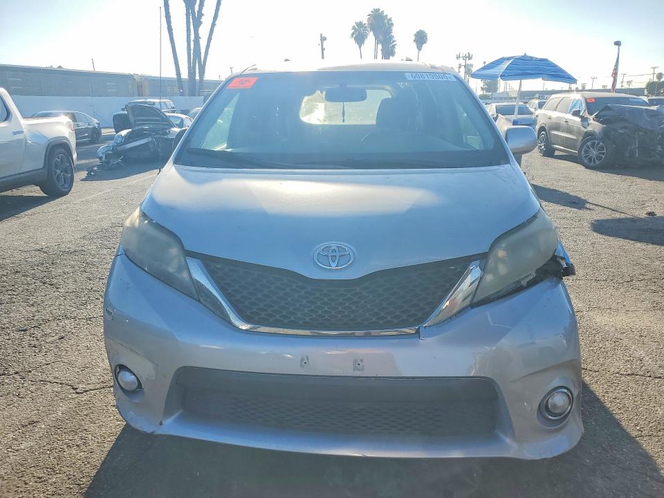 60819506 :رقم المزاد ، 5TDXK3DC3DS289618 vin ، 2013 Toyota Sienna مزاد بيع