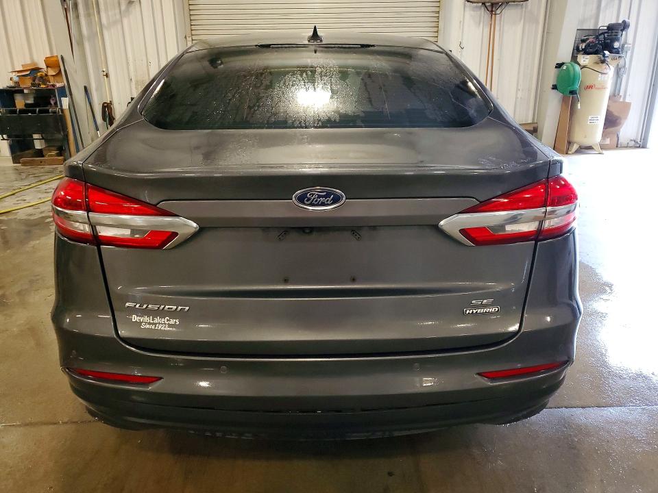 59899596 :رقم المزاد ، 3FA6P0LU7LR126435 vin ، 2020 Ford Fusion مزاد بيع