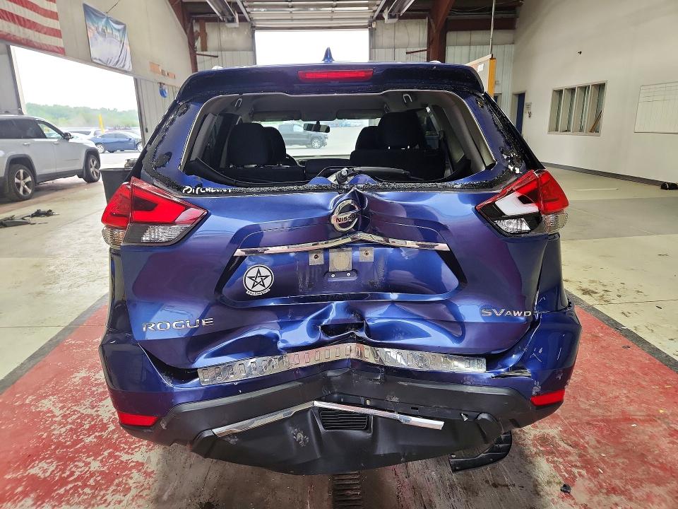 Продажа на аукционе авто 2017 Nissan Rogue, vin: JN8AT2MV7HW004296, номер лота: 61699726