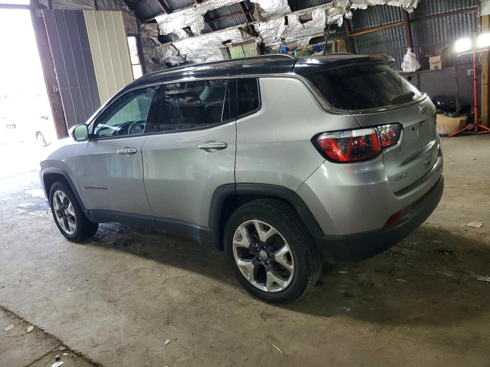 60139996 :رقم المزاد ، 3C4NJDCB8JT245480 vin ، 2018 Jeep Compass مزاد بيع
