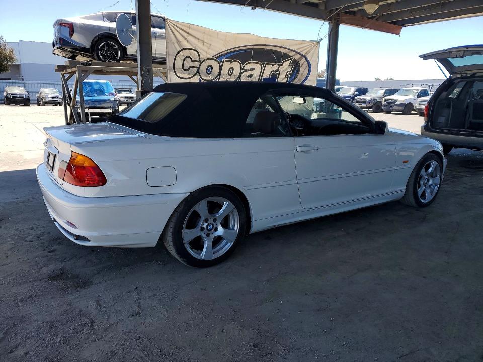 63217486 :رقم المزاد ، WBABS53471JU81937 vin ، 2001 Bmw 330 مزاد بيع
